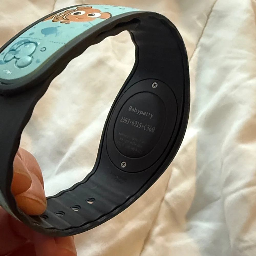 RETIRED Disney World Finding Nemo and Friends Magic Band